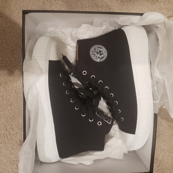 Versace mens sneakers - Picture 2 of 11